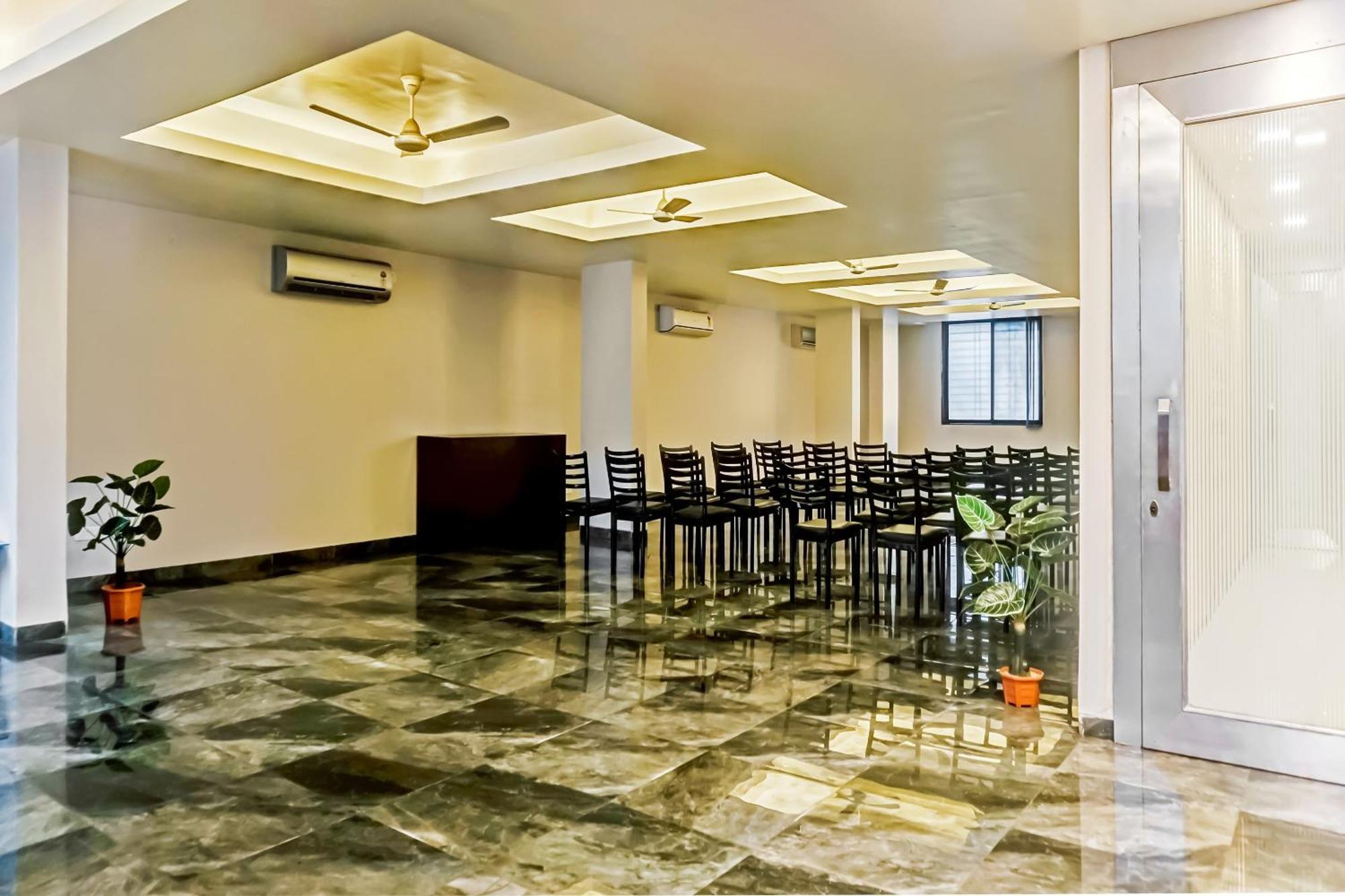 Hotel O Log Inn Plaza Near Eon It Park ปูเน่ ภายนอก รูปภาพ