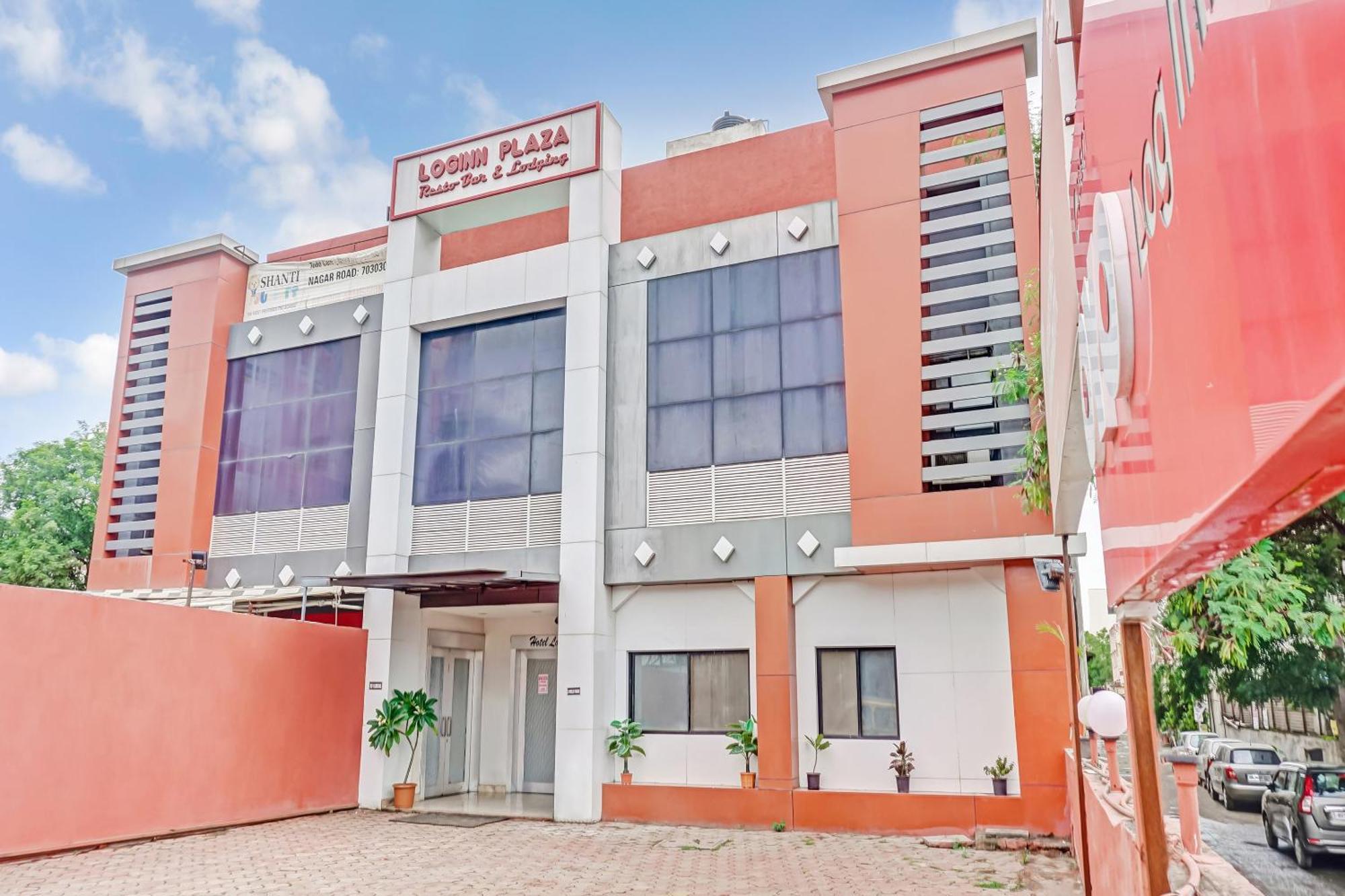 Hotel O Log Inn Plaza Near Eon It Park ปูเน่ ภายนอก รูปภาพ